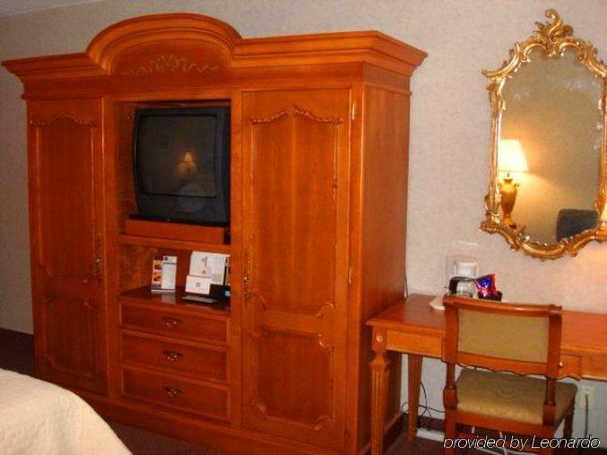A Victory Inn & Suites - Muskegon Habitación foto