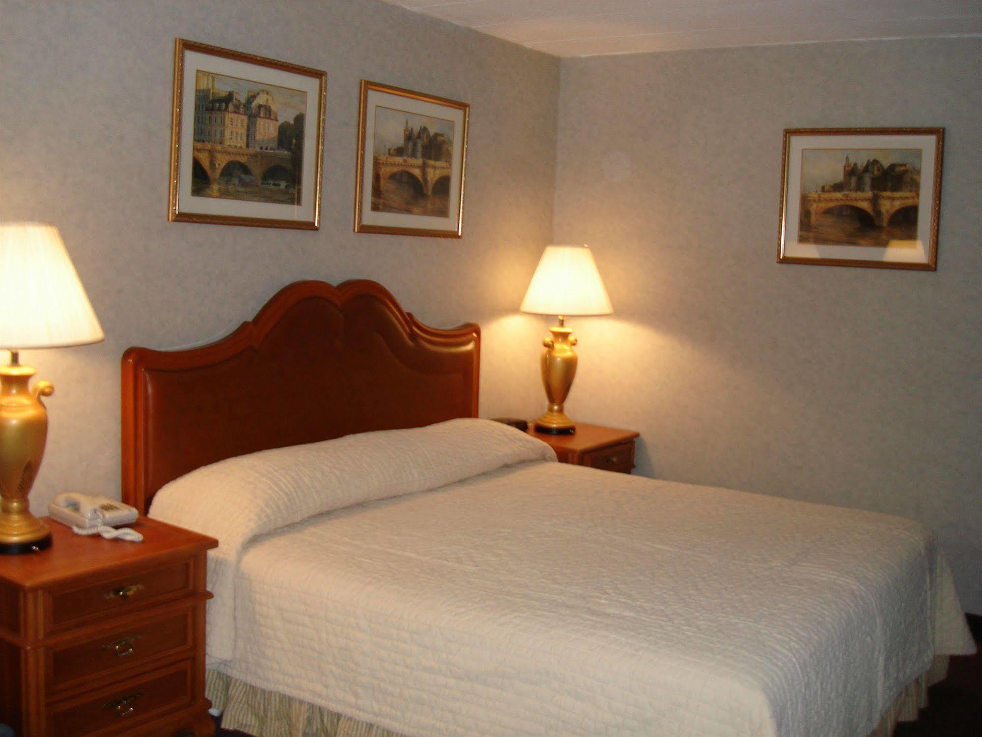 A Victory Inn & Suites - Muskegon Habitación foto